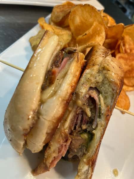 Cubano.