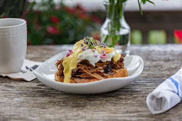 Breakfast Cochon De Lait Benedict.