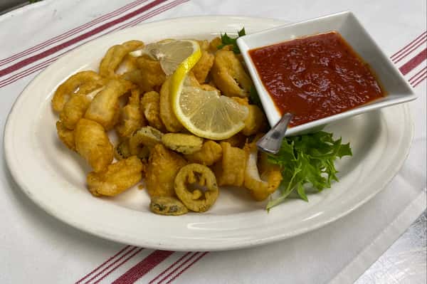 Flash Fried Calamari with Marinara
