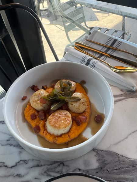 Scallops Saltimbocca