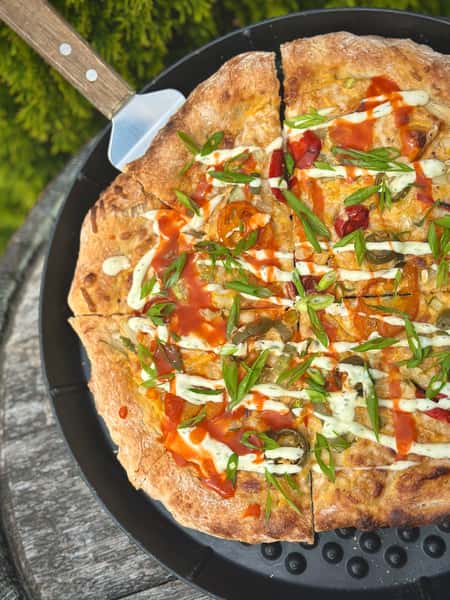 Buffalo Cauliflower Pizza