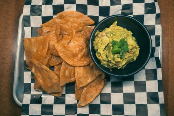 CHIPS AND GUAC