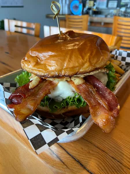 BBQ Bomber Burger