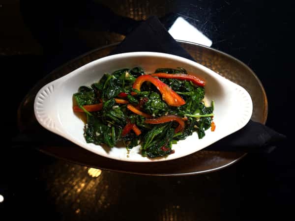 Wilted Garlic Spinach