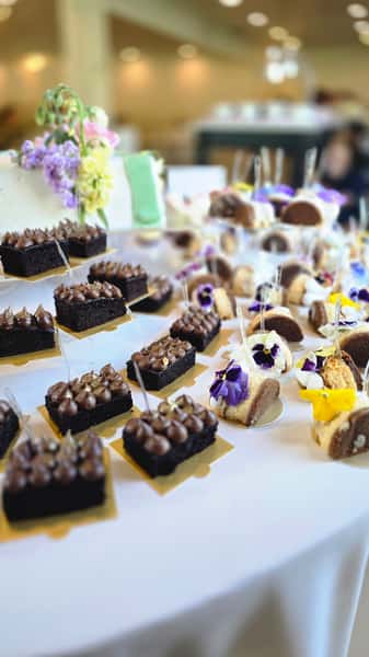 mini cakes