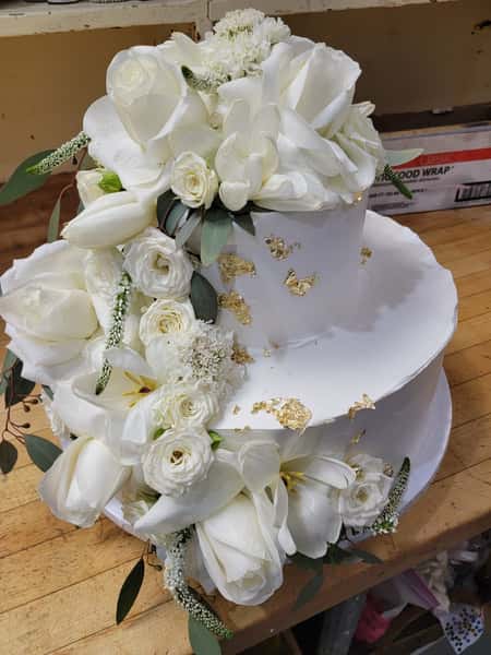gold white cascade