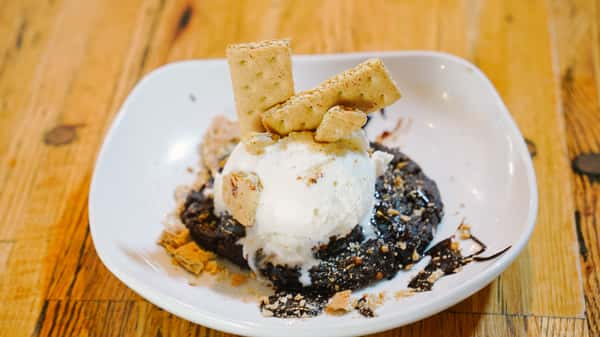 Campfire Cookie Sundae