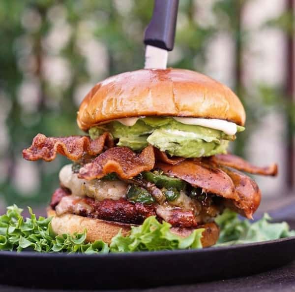 3 Little Piggies Burger
