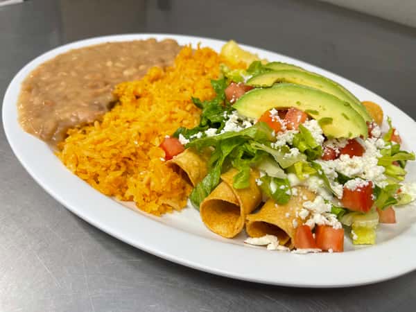 3 Roll Tacos, Arroz Y Frijol