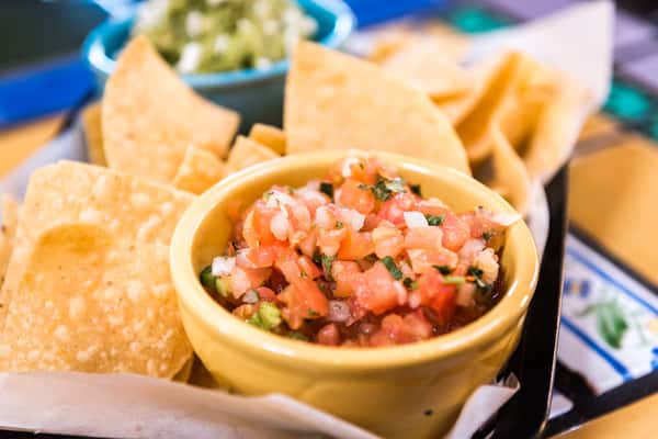 Basket of Chips & Salsa