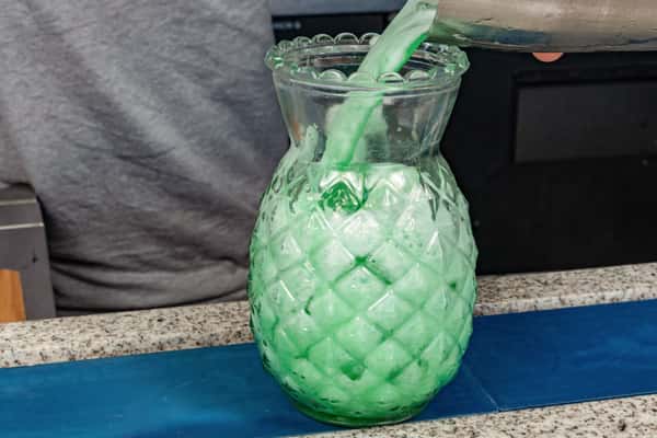 Cocktail Pour