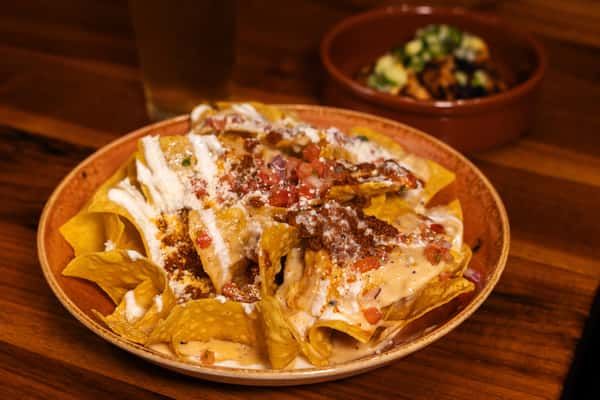 Alma Loaded Nachos