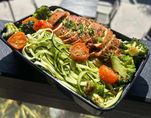 Primal Greens Chicken Pesto Pasta