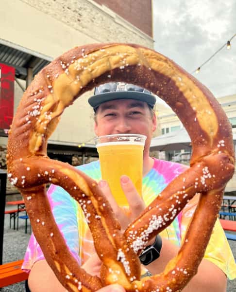 giant pretzel