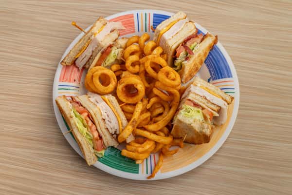 Dee's Club Sandwhich