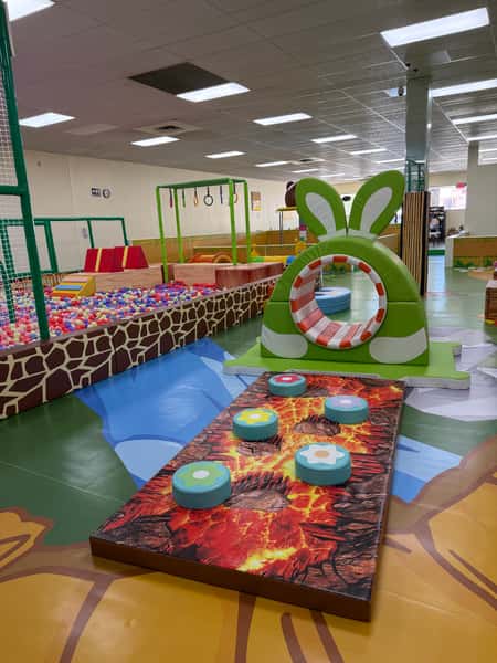 Play structure 4