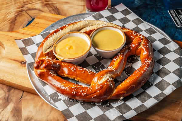 giant pretzel
