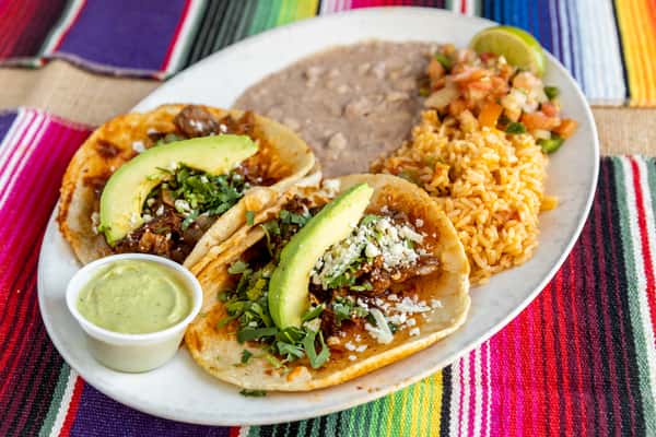 Lillys Street Tacos