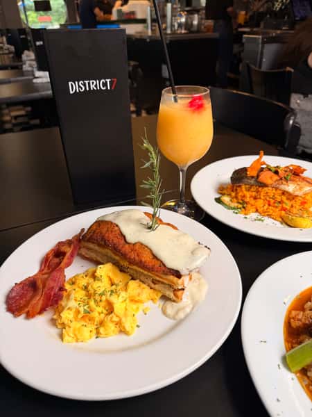 midtown breakfast