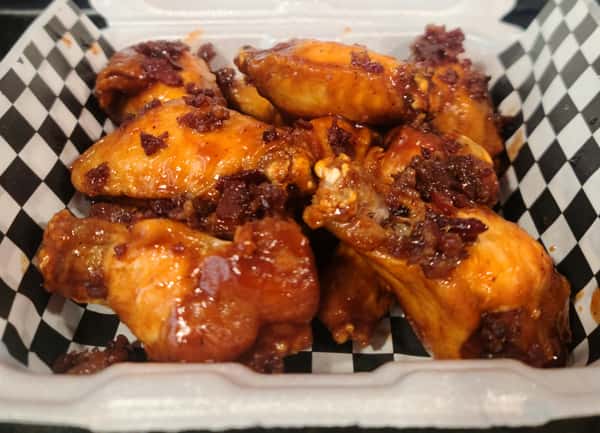 10 Chipotle BBQ Traditional Wings