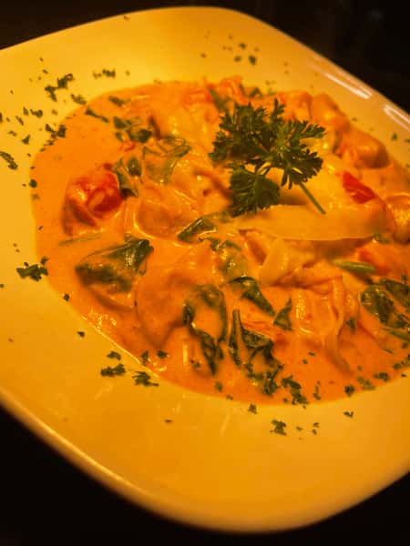 Spinach and Garlic Tortellini