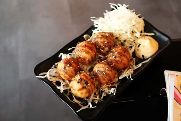 Takoyaki たこ焼き