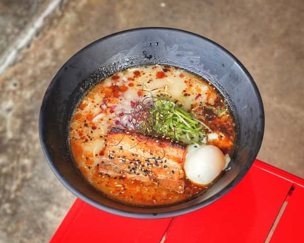 Tonkotsu Ramen とんこつラーメン