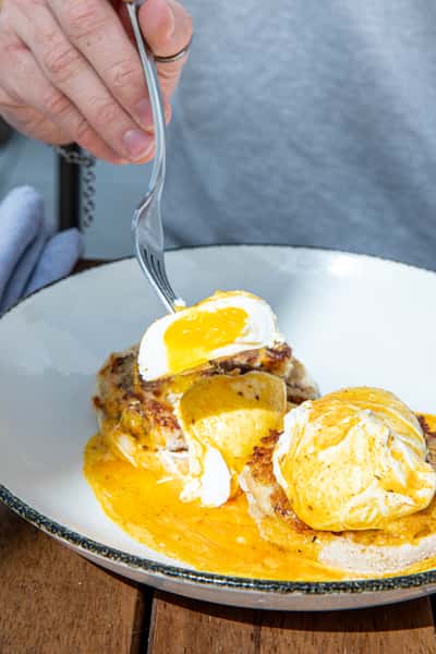 Crab Benedict