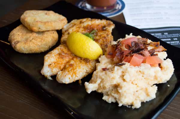 Lowcountry Fish 'N Grits