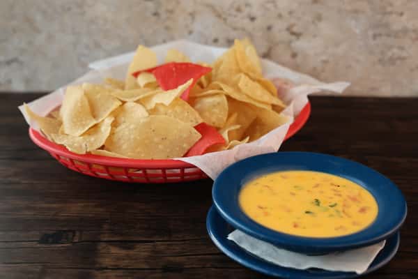 Chips & Queso