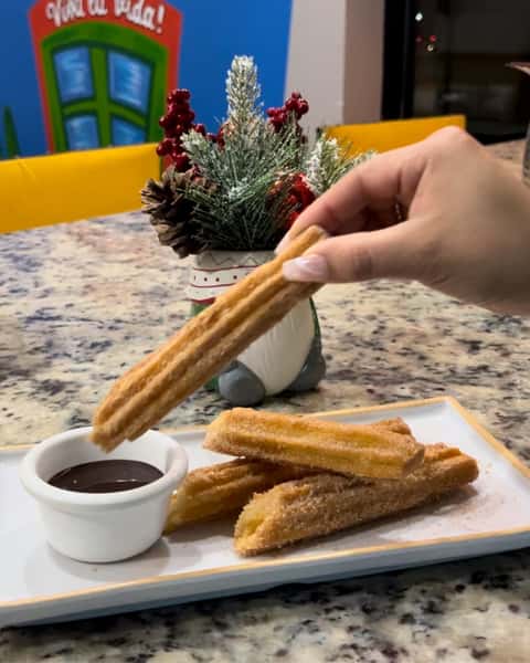 Churros rellenos de CAJETA