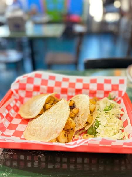 GORDITA PAPAS CON CHORIZO