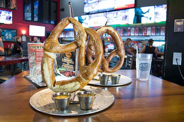 Large Pub Pretzel