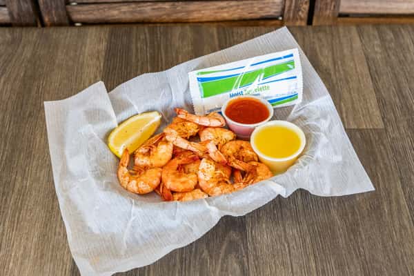 Shrimp with sauce to dip