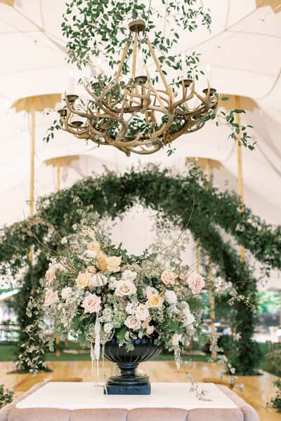 Lib & Chase wedding decorations