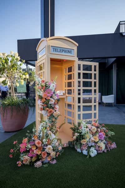 Telephone booth