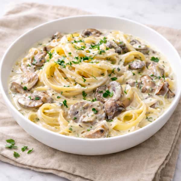 Fettuccine ai Funghi in Crema - Creamy Mushroom Sauce