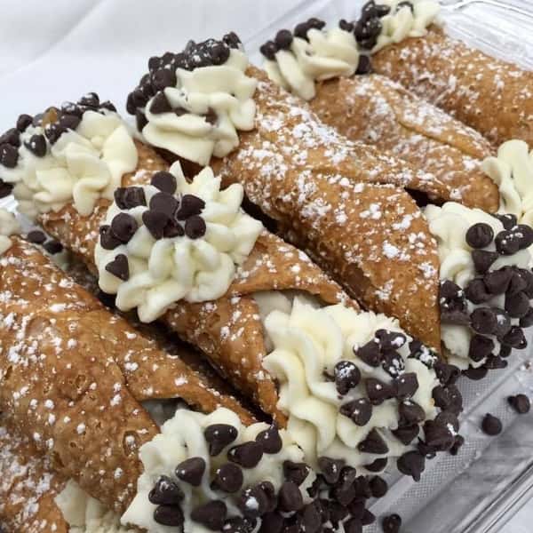 tray of cannolis