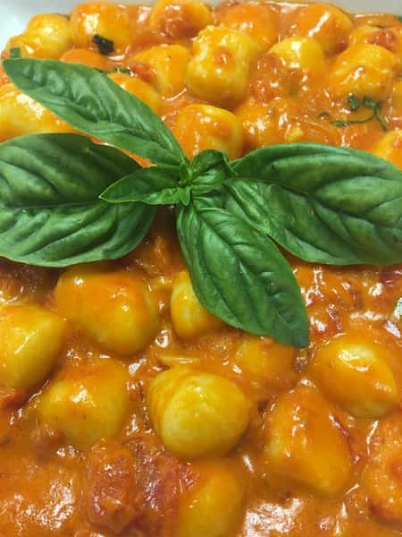 gnocchi pasta with tomato sauce