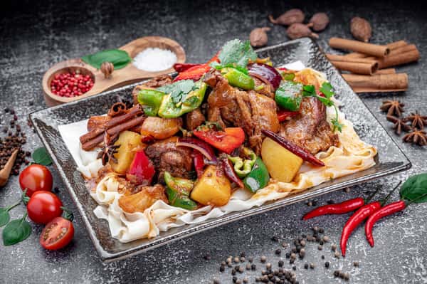 Dapanji - Flat Noodles With Chicken And Spicies