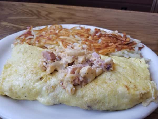 Mac & Cheese Omelette