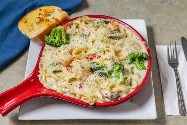 Seafood Pasta Alfredo