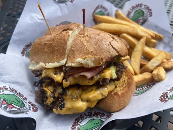 Bo-Man's Roman Smash Burger
