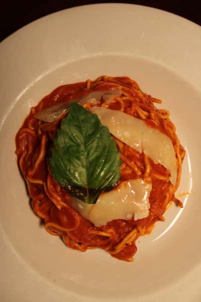 SPAGHETTI CON POMODORO