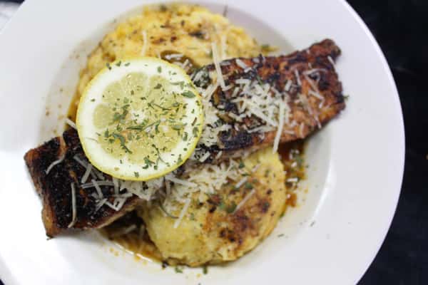 Blackend Salmon N Grits