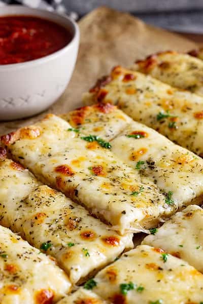 Garlic Breadsticks with Cheese