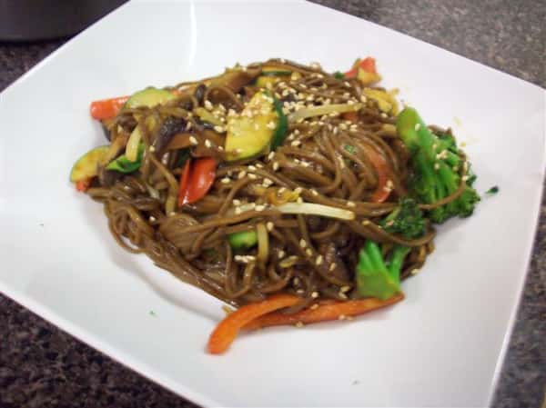 noodles with veggies