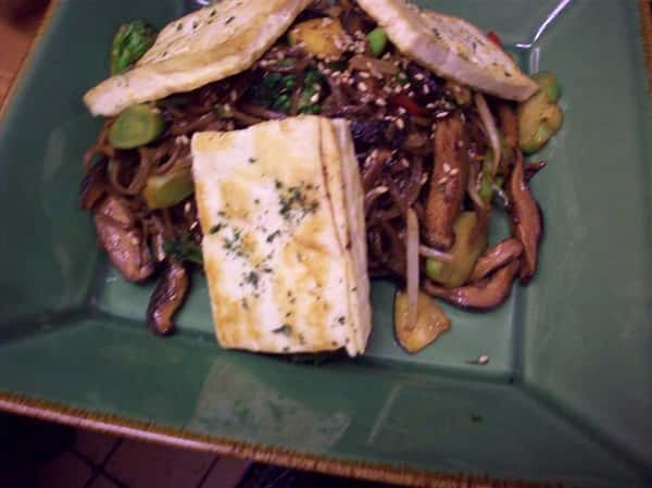 noodles with veggies