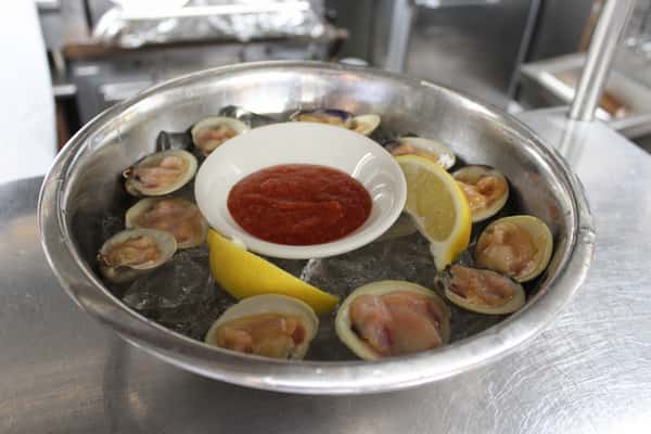 Clams on the ½ Shell (one dozen)