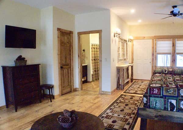 Pine Cone Cottage